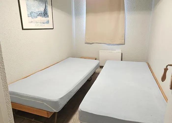 Apartment - Inout - 3 Beds Flat J-b3 *