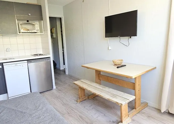 - Inout - 3 Beds Flat J-b3 Apartment