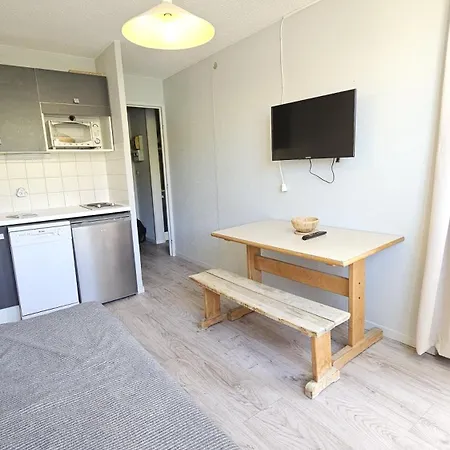 - Inout - 3 Beds Flat J-b3 Daire